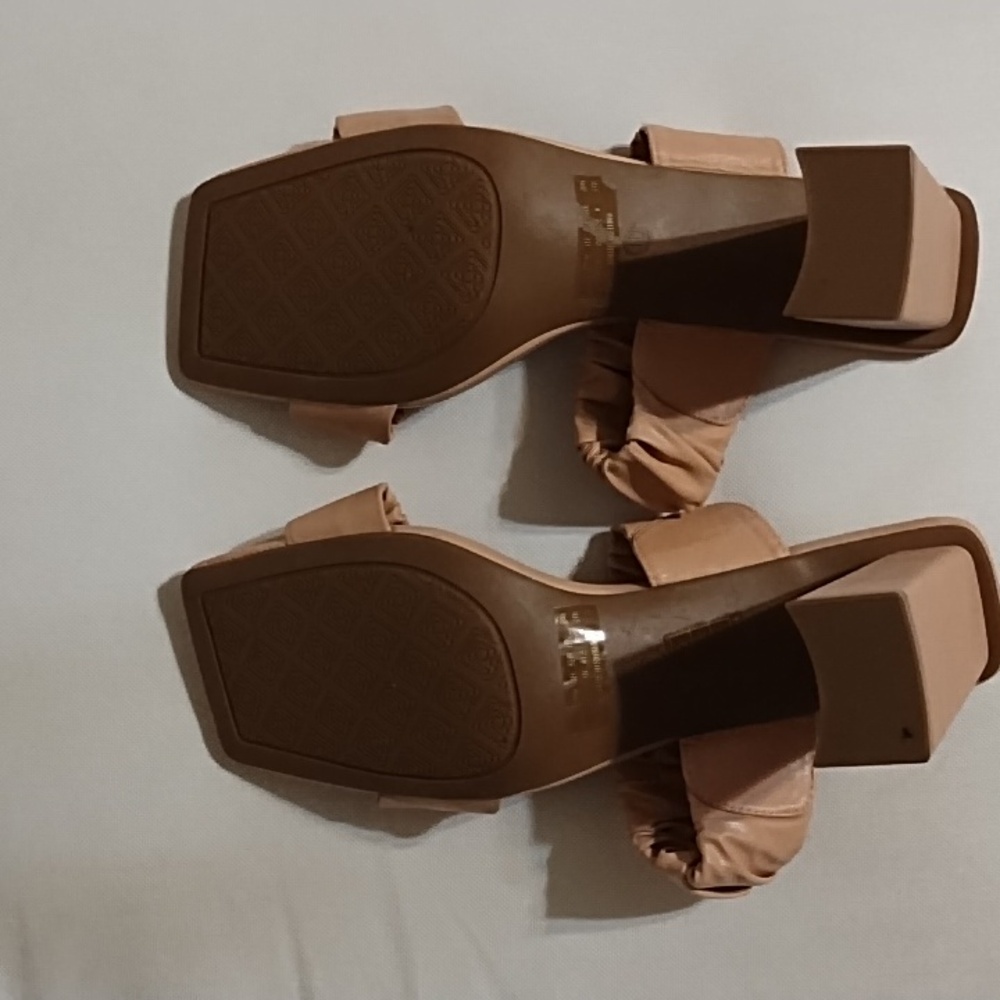 Dream pairs heels size 10 - Picture 5 of 5